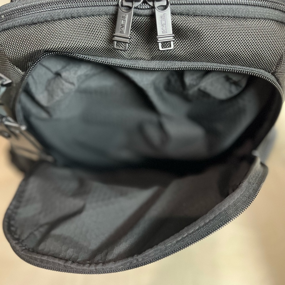 Tumi Backpack Alpha Bravo Black leather details. Pristine condition. - Picture 8 of 9